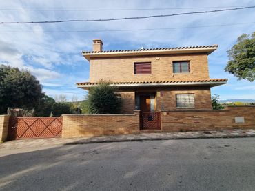 Chalet con balcón en venta en Carrer Costa Brava