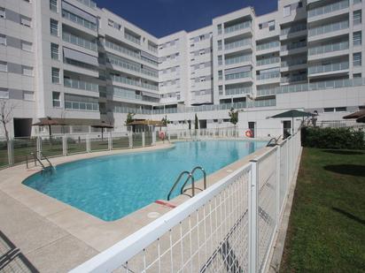 Schwimmbecken von Wohnung zum verkauf in Alcalá de Henares mit Klimaanlage und Terrasse