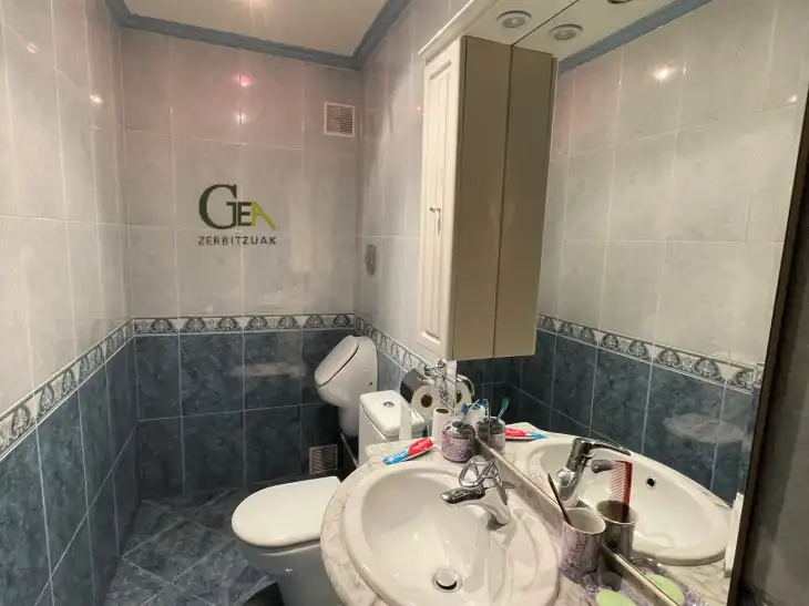 Bany de Casa o xalet en venda en Villabona amb Calefacció, Terrassa i Traster