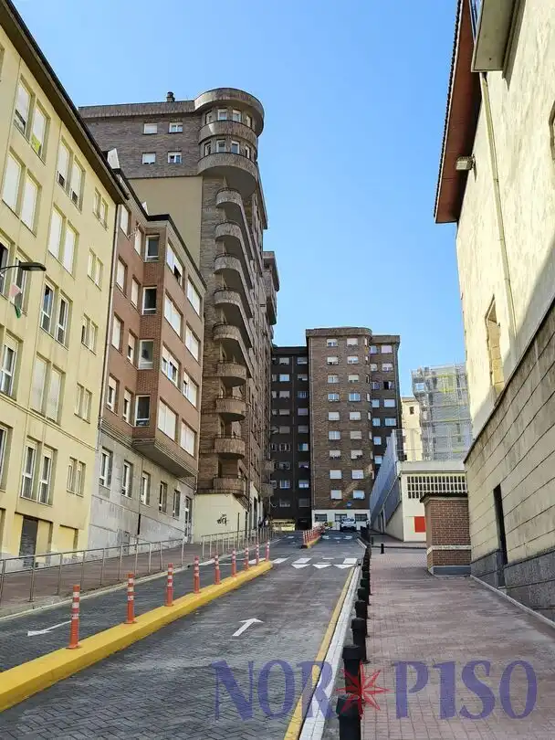 Exterior view of Flat for sale in Bilbao   with Heating, Terrace and Furnished
