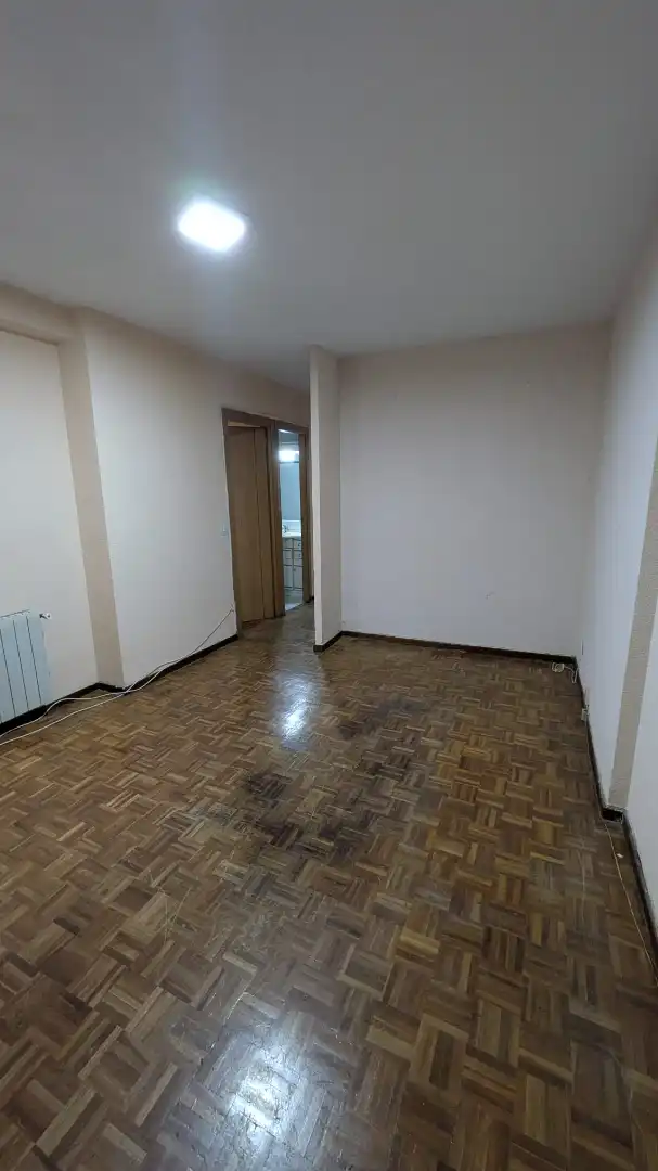 Habitación de Piso en venta en Madrid con Calefacción y Terraza