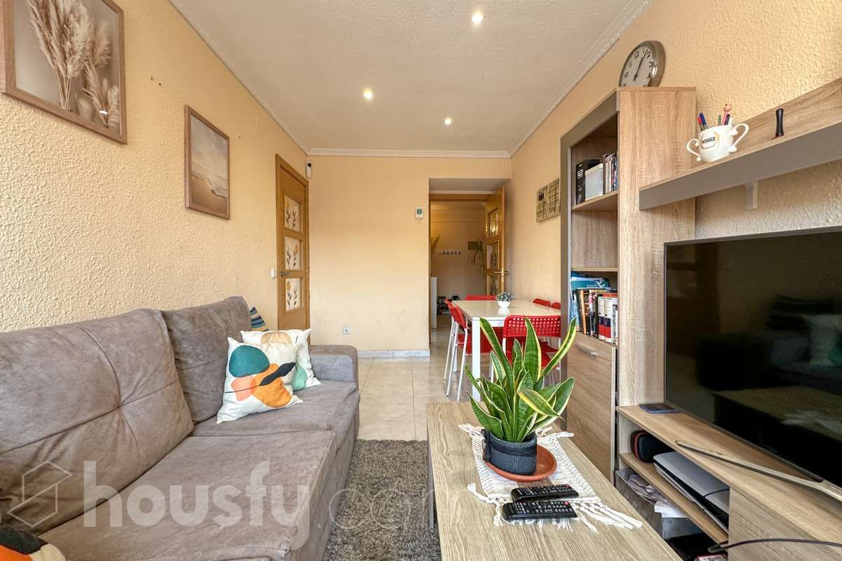 Living room of Flat for sale in  Madrid Capital  with Heating and Terrace