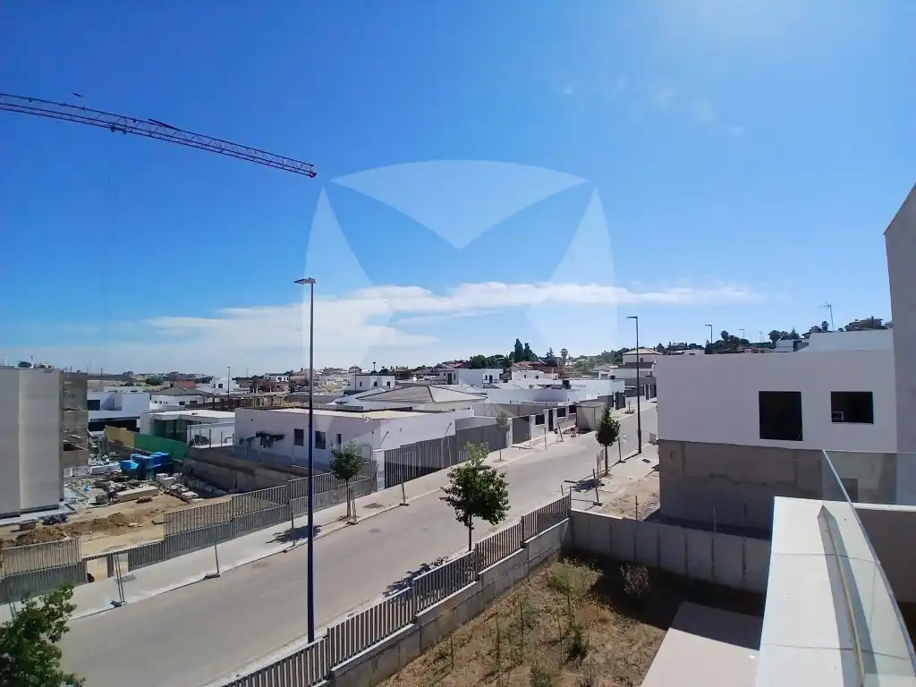 Außenansicht von Wohnung zur Miete in Badajoz mit Klimaanlage, Privatgarten und Terrasse
