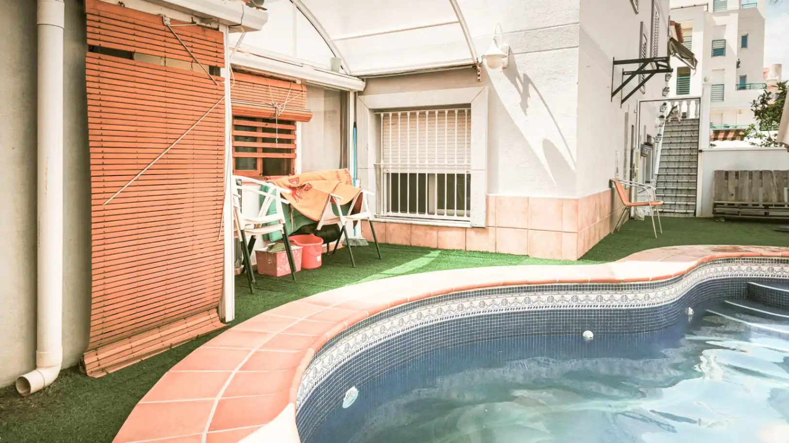 Schwimmbecken von Haus oder Chalet zum Verkauf in Oliva mit Klimaanlage, Heizung und Terrasse