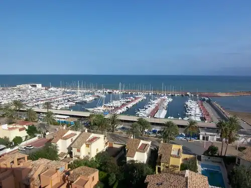 Vista exterior de Local en venda en La Pobla de Farnals