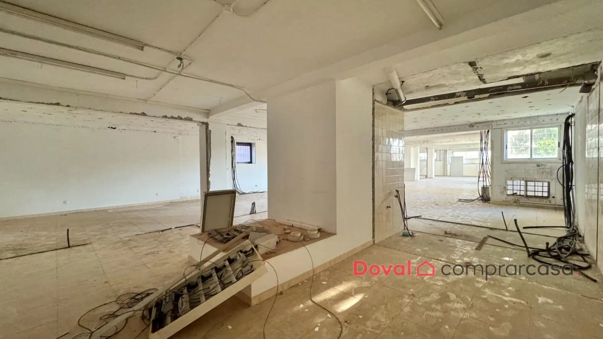 Local comercial en venda a Avenida HISPANIDADE 88, imagen 4