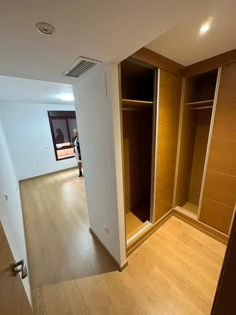 Schlafzimmer von Wohnungen zur Miete in Málaga mit Klimaanlage, Terrasse und Balkon