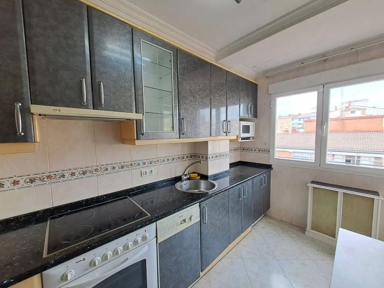 Kitchen of Flat for sale in Burgos  with Heating and Terrace