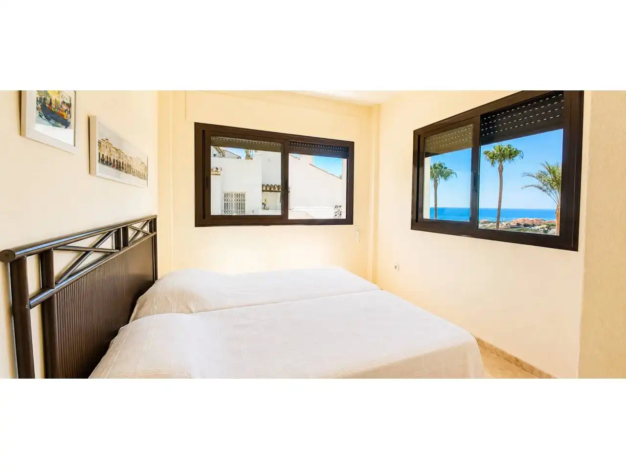 Schlafzimmer von Wohnung zum Verkauf in Manilva mit Klimaanlage, Terrasse und Möbliert