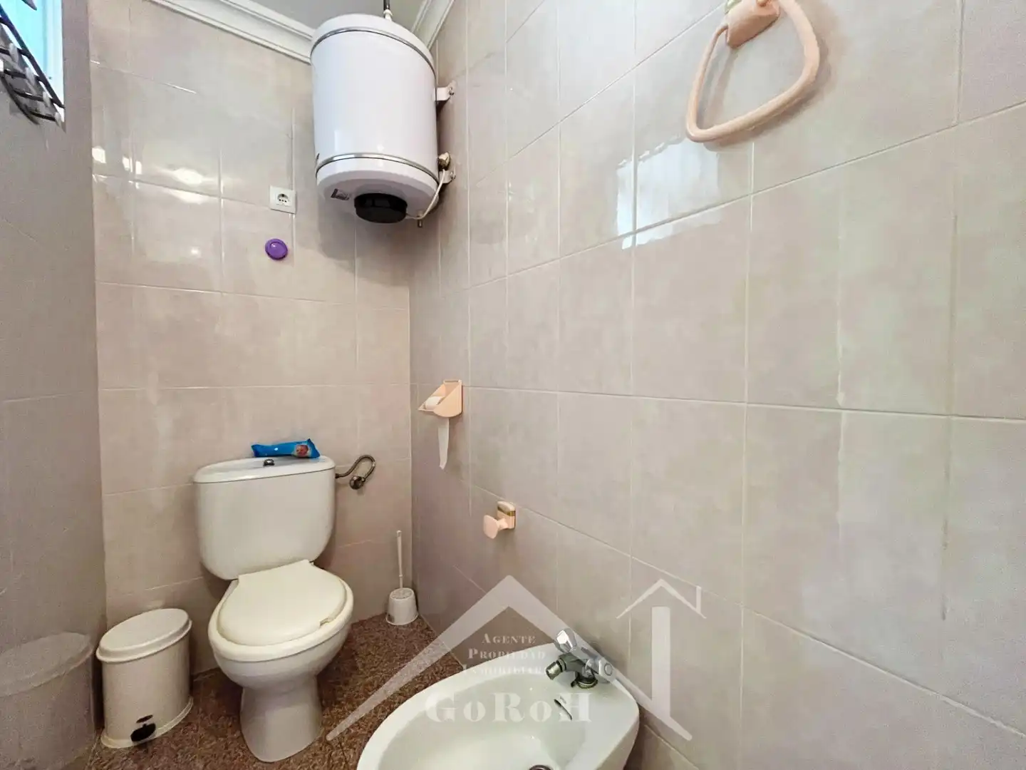 Bathroom of Land for sale in Constantina