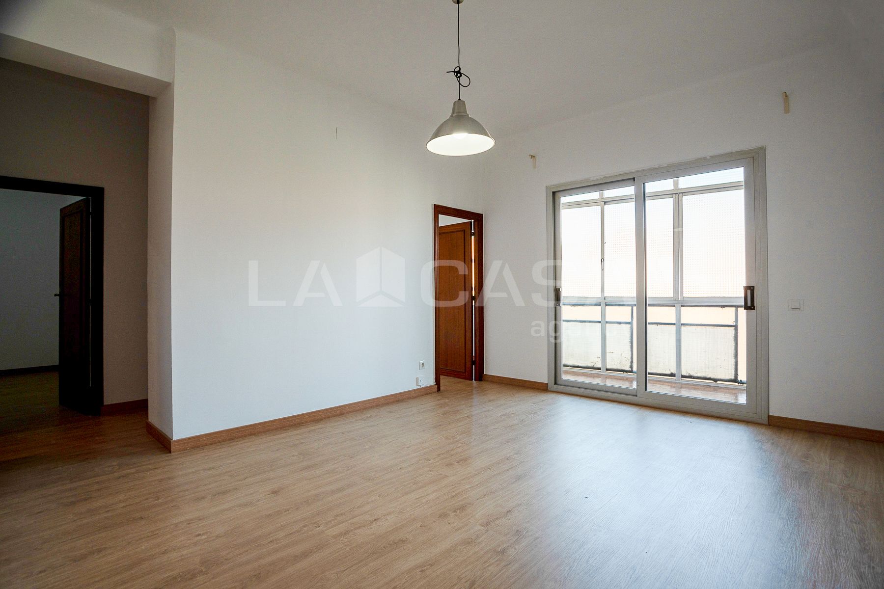 Living room of Flat for sale in  Barcelona Capital  with Balcony