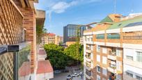 Vista exterior de Àtic en venda en  Valencia Capital amb Aire condicionat i Moblat