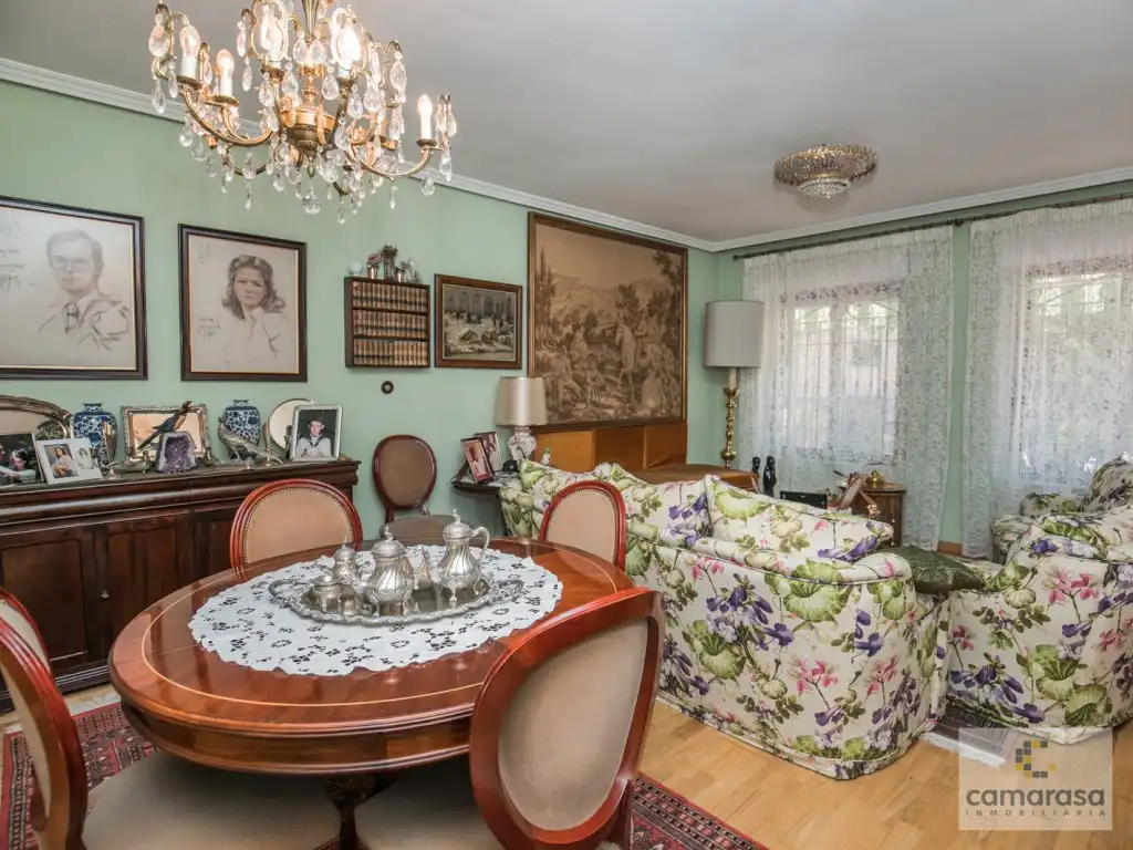 Comedor de Casa o chalet en venta en Ávila con Jardín privado, Piscina y Piscina comunitaria