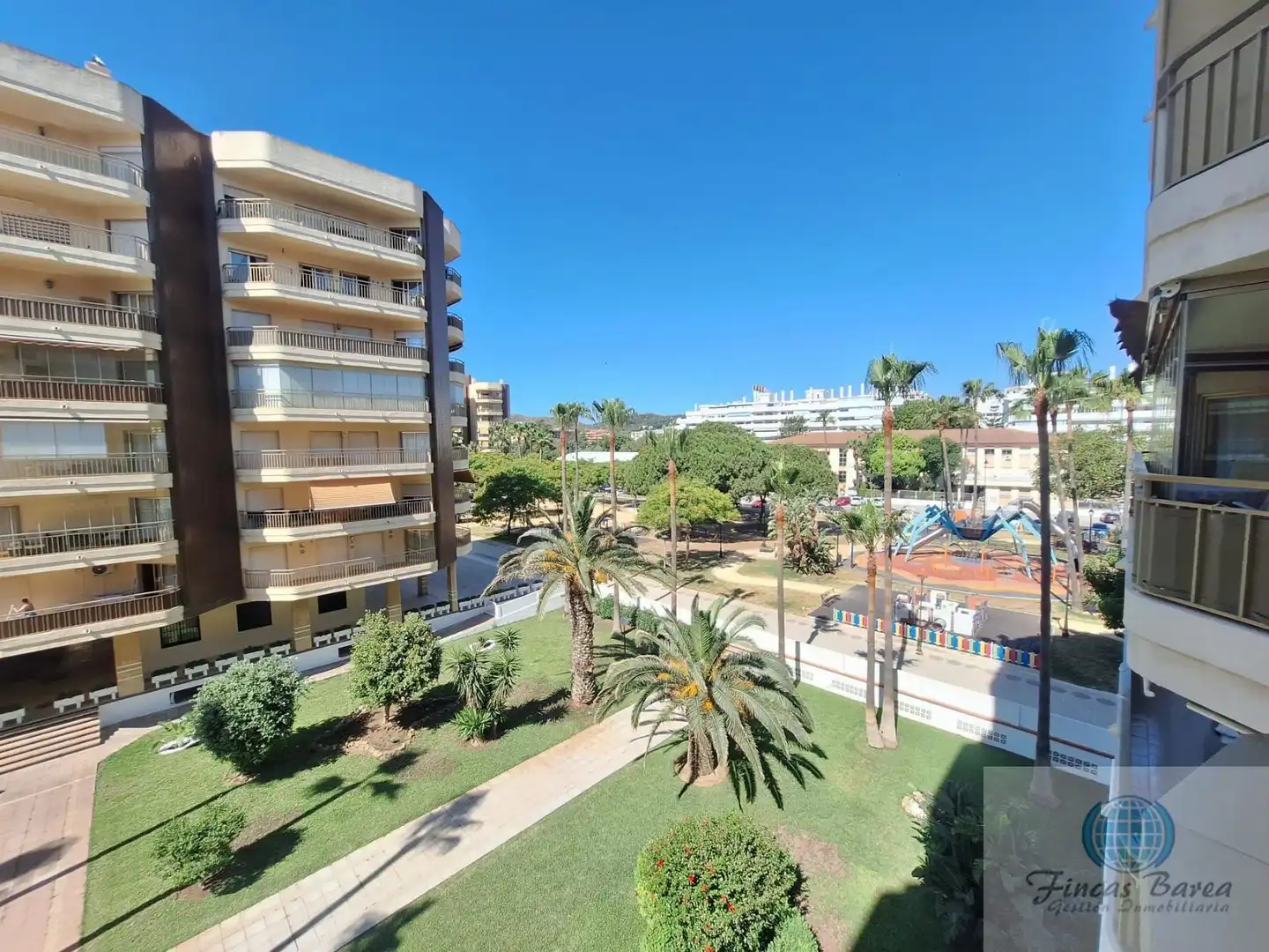 Außenansicht von Wohnung zum Verkauf in Fuengirola mit Klimaanlage und Terrasse