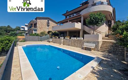 Piscina de Casa o xalet en venda en Corbera de Llobregat amb Aire condicionat, Calefacció i Jardí privat