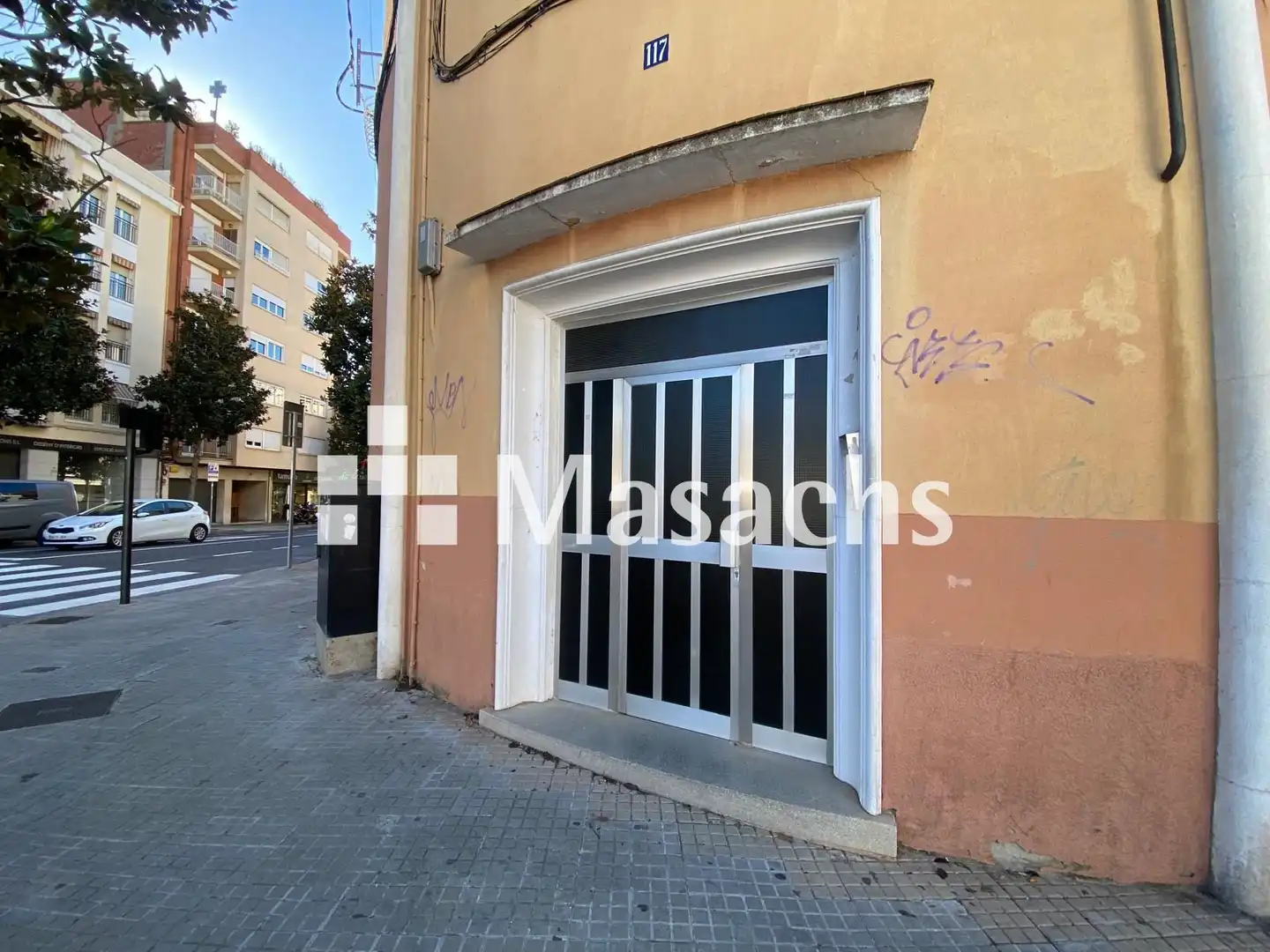 Exterior view of Commercial properties for sale in Terrassa