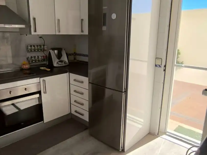 Cocina de Casa adosada en venta en Chiclana de la Frontera con Aire acondicionado, Calefacción y Parquet