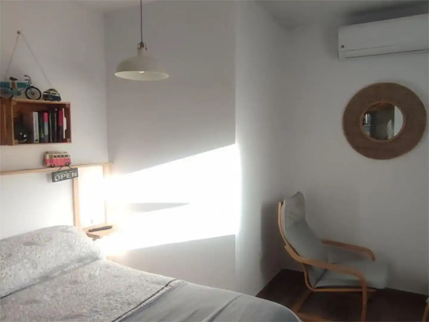 Habitación de Piso de alquiler en Tarifa con Aire acondicionado, Jardín privado y Amueblado