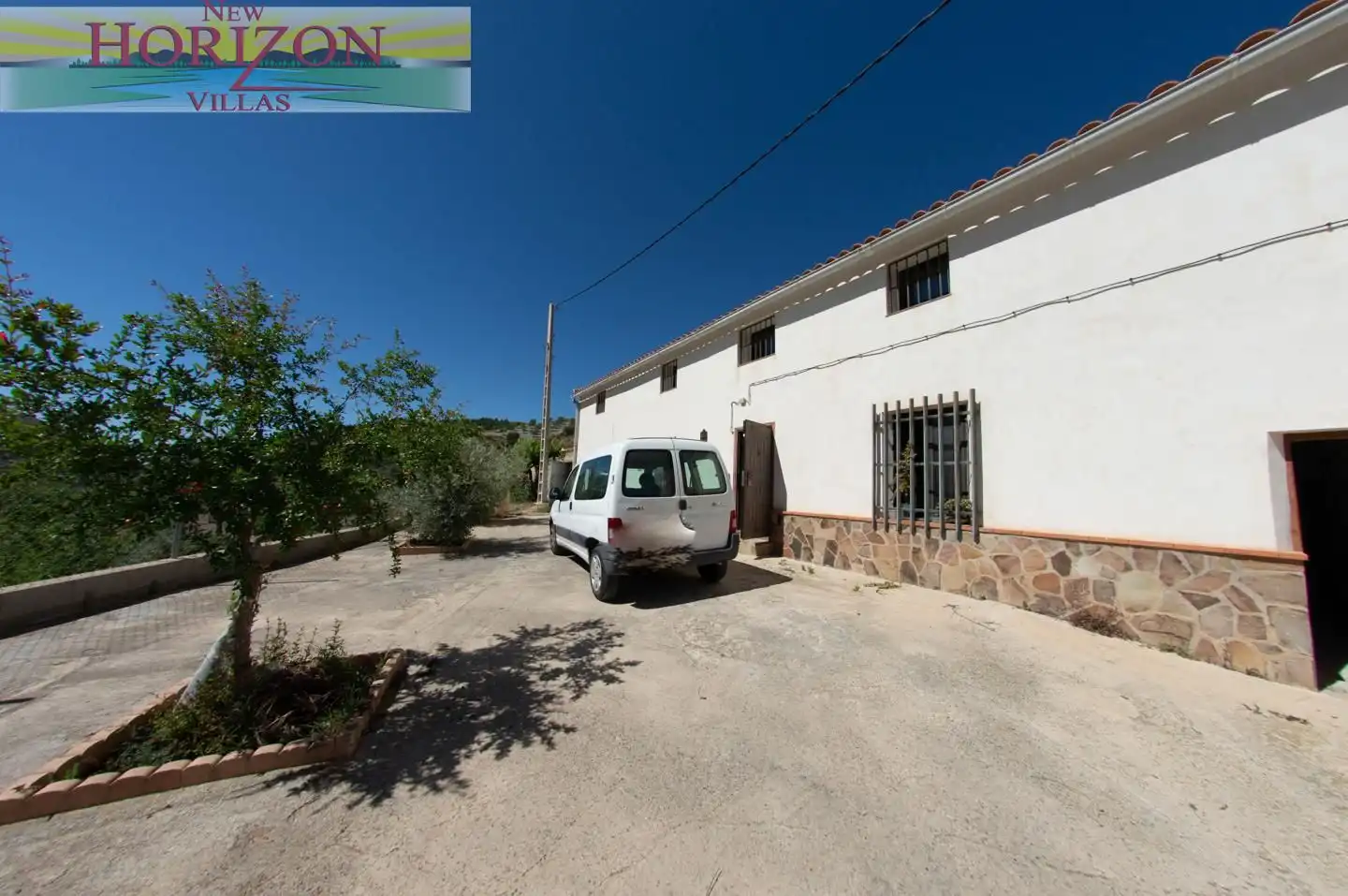 Vista exterior de Casa o xalet en venda en Taberno amb Jardí privat