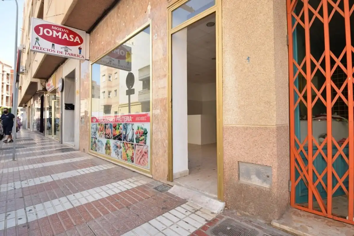 Local comercial en venda a Calle de Jaén, imagen 5