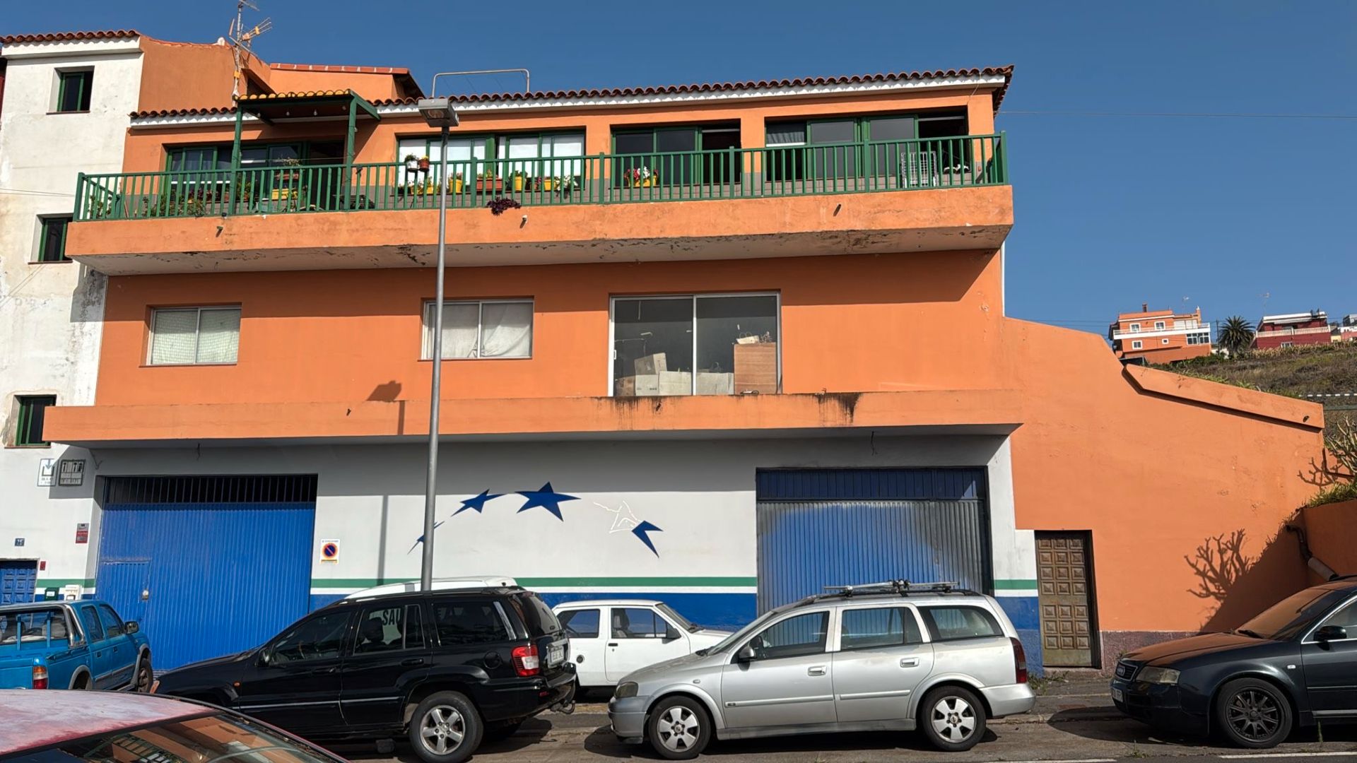 Vista exterior de Edifici en venda en El Sauzal