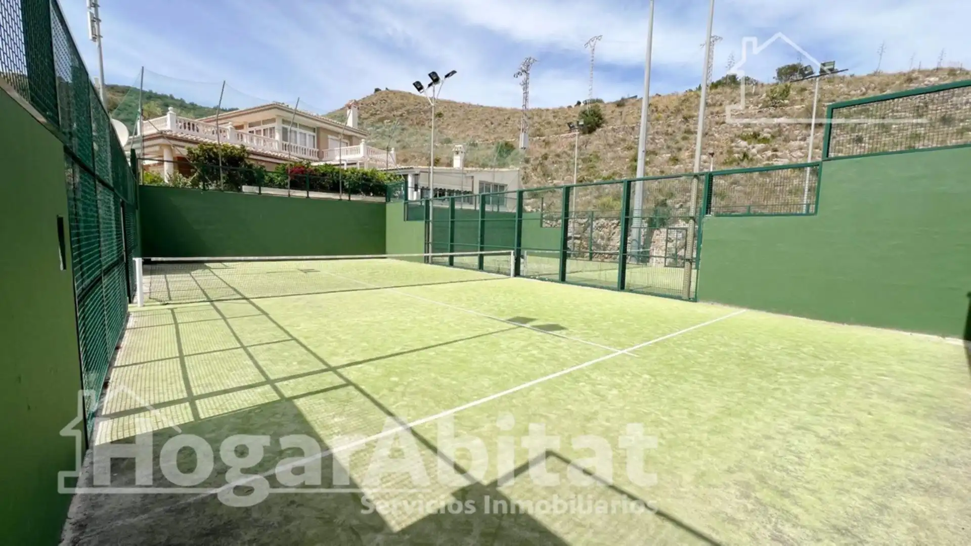 Garten von Einfamilien-Reihenhaus zum Verkauf in Cullera mit Privatgarten, Terrasse und Abstellraum