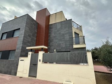 Adossat amb piscina en venda a CARLOS FABRA ANDRES