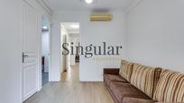 Bedroom of Flat for sale in  Barcelona Capital  with Air Conditioner, Heating and Private garden