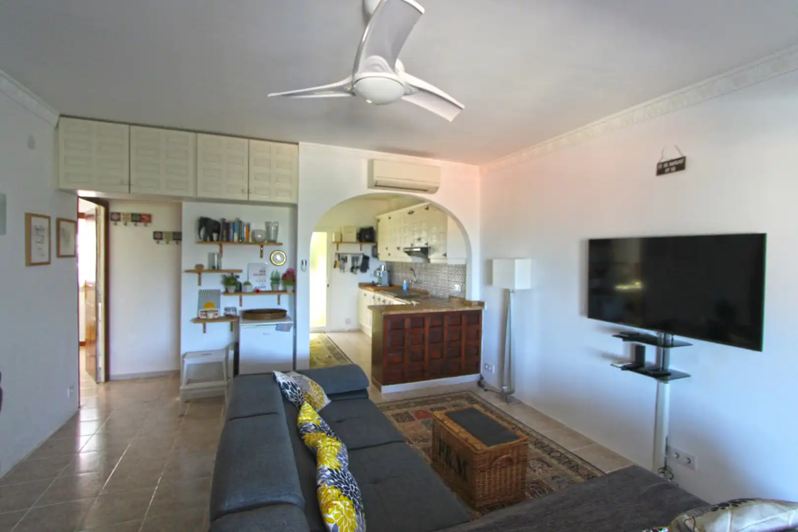 Sala d'estar de Casa o xalet en venda en Orba amb Aire condicionat, Calefacció i Jardí privat