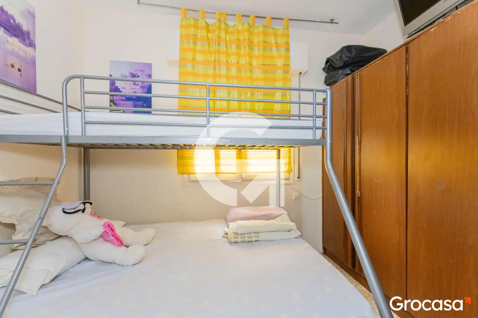Bedroom of Flat for sale in Cornellà de Llobregat  with Air Conditioner, Storage room and Oven