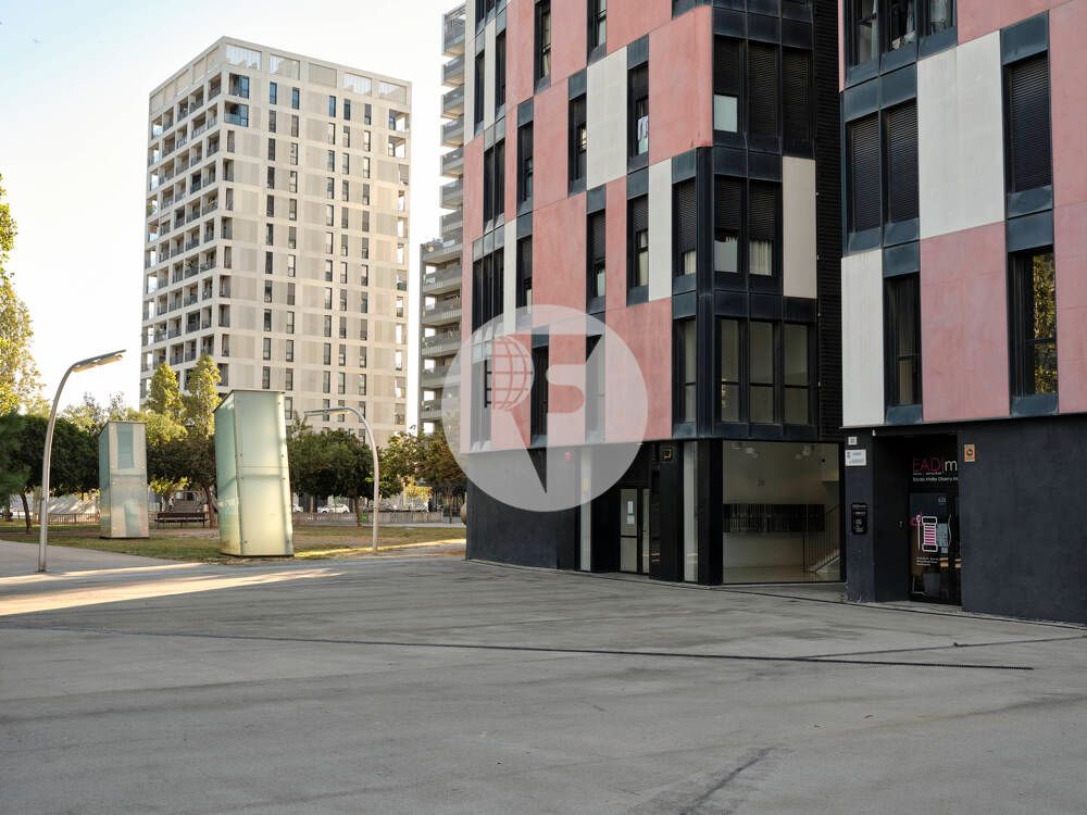 Exterior view of Premises for sale in L'Hospitalet de Llobregat