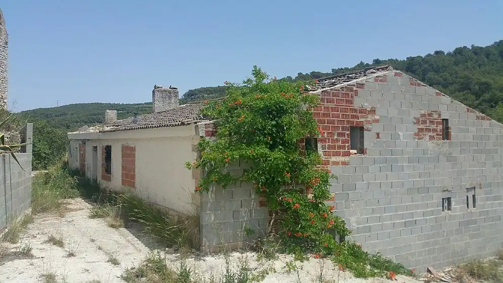 Houses for sale in Cm de Castell , Pontils