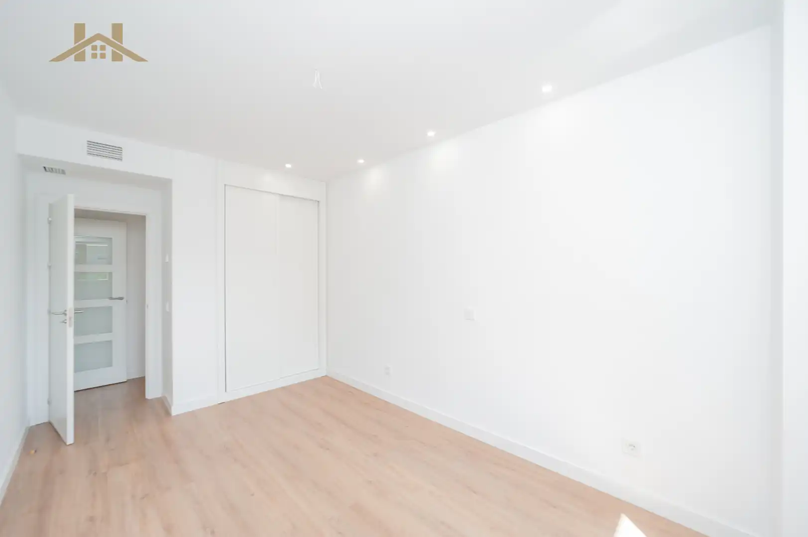 Schlafzimmer von Wohnung zum Verkauf in Pozuelo de Alarcón mit Klimaanlage, Heizung und Terrasse