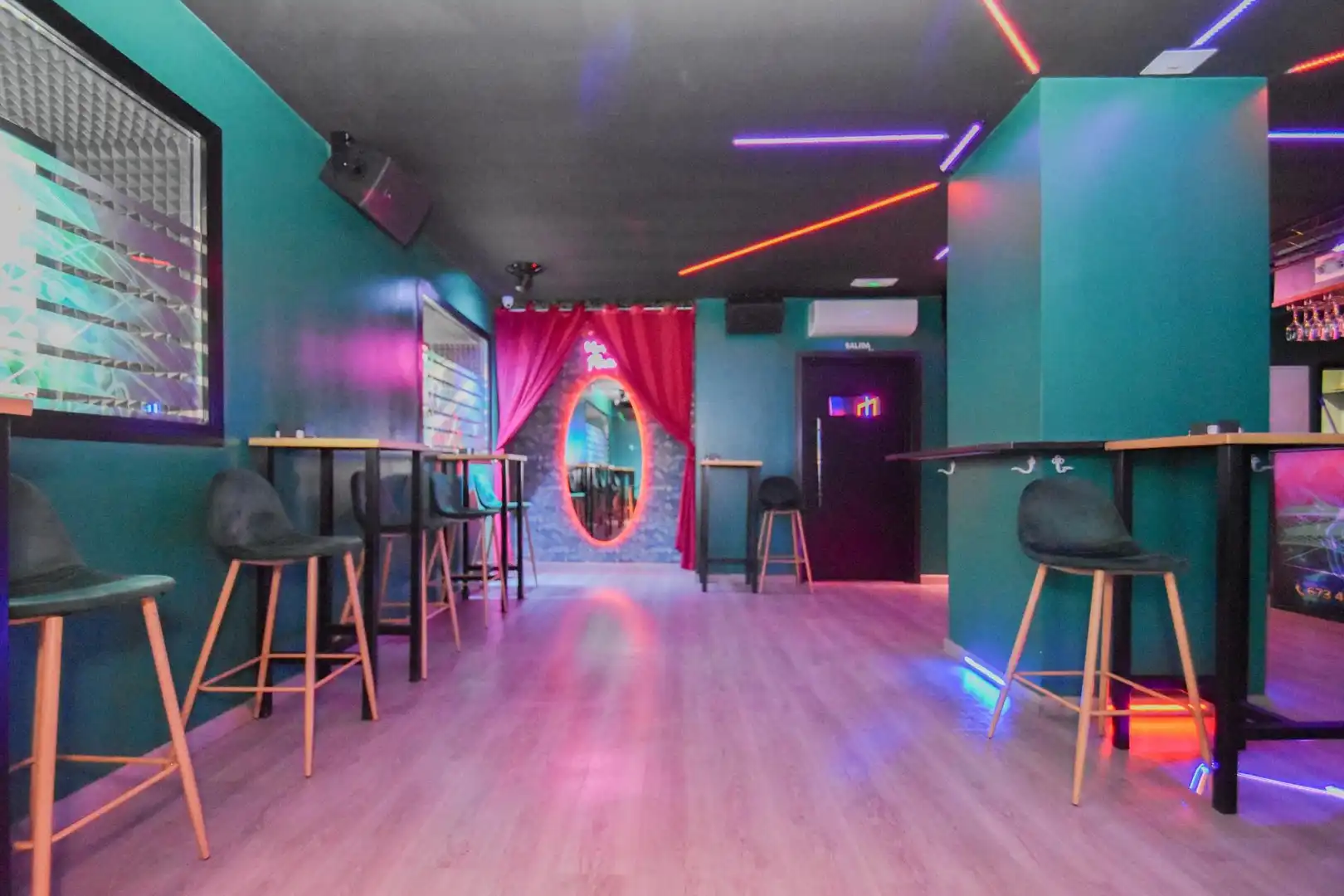 Business premises for transfer in Calle socrates 22, imagen 6