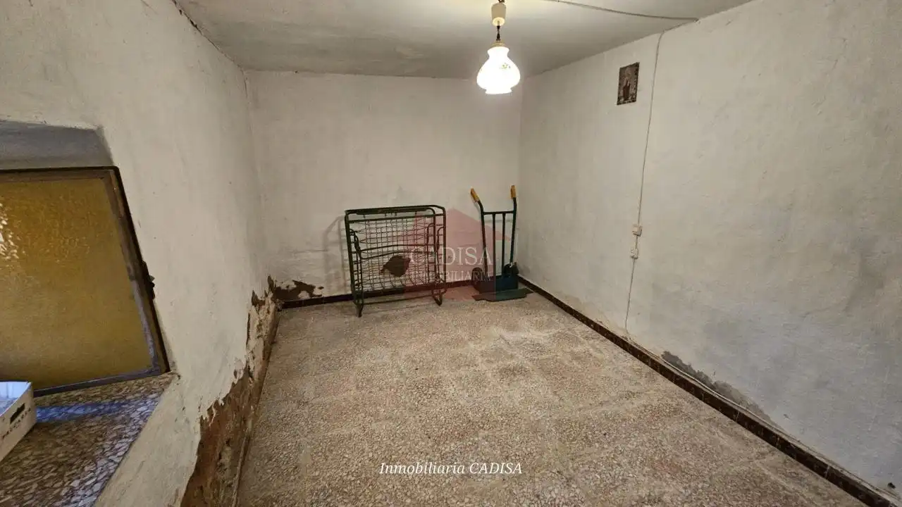 Casa o xalet en venda en Parada de Arriba amb Calefacció, Terrassa i Traster