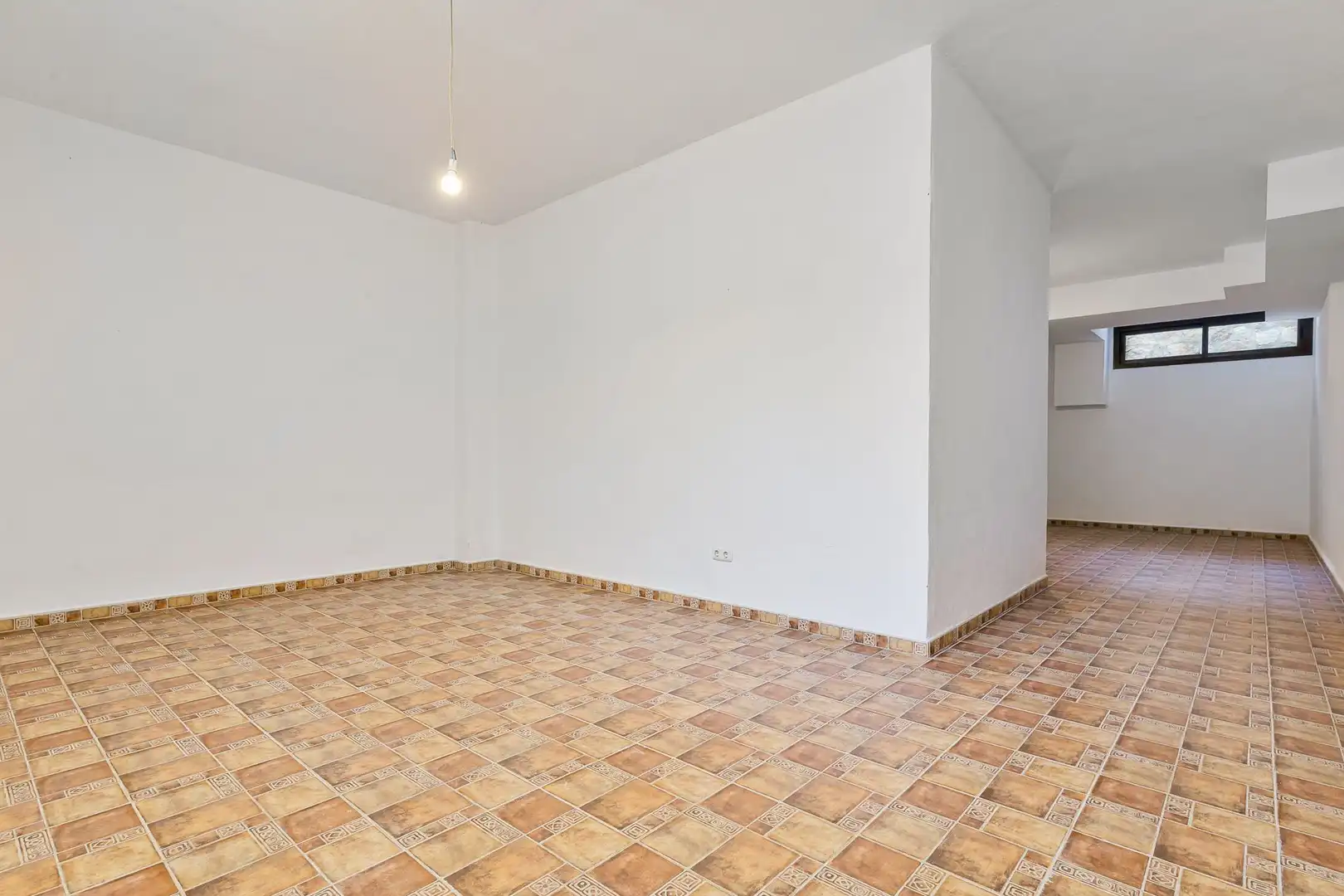 Casa adosada en venta en Casares con Jardín privado, Trastero y Horno