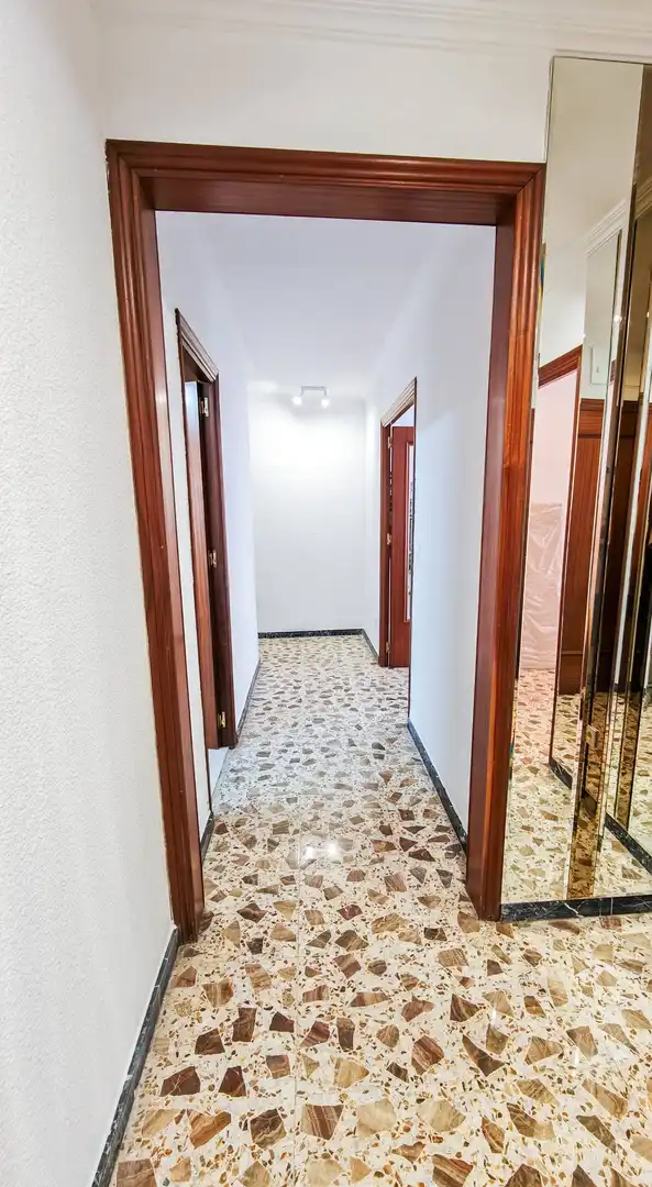 Flat for rent in Elche / Elx  with Furnished and Balcony