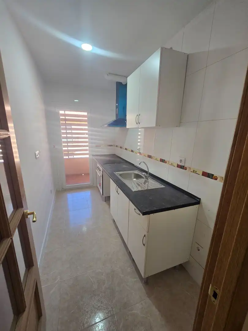 Kitchen of Flat for rent in Cedillo del Condado  with Heating