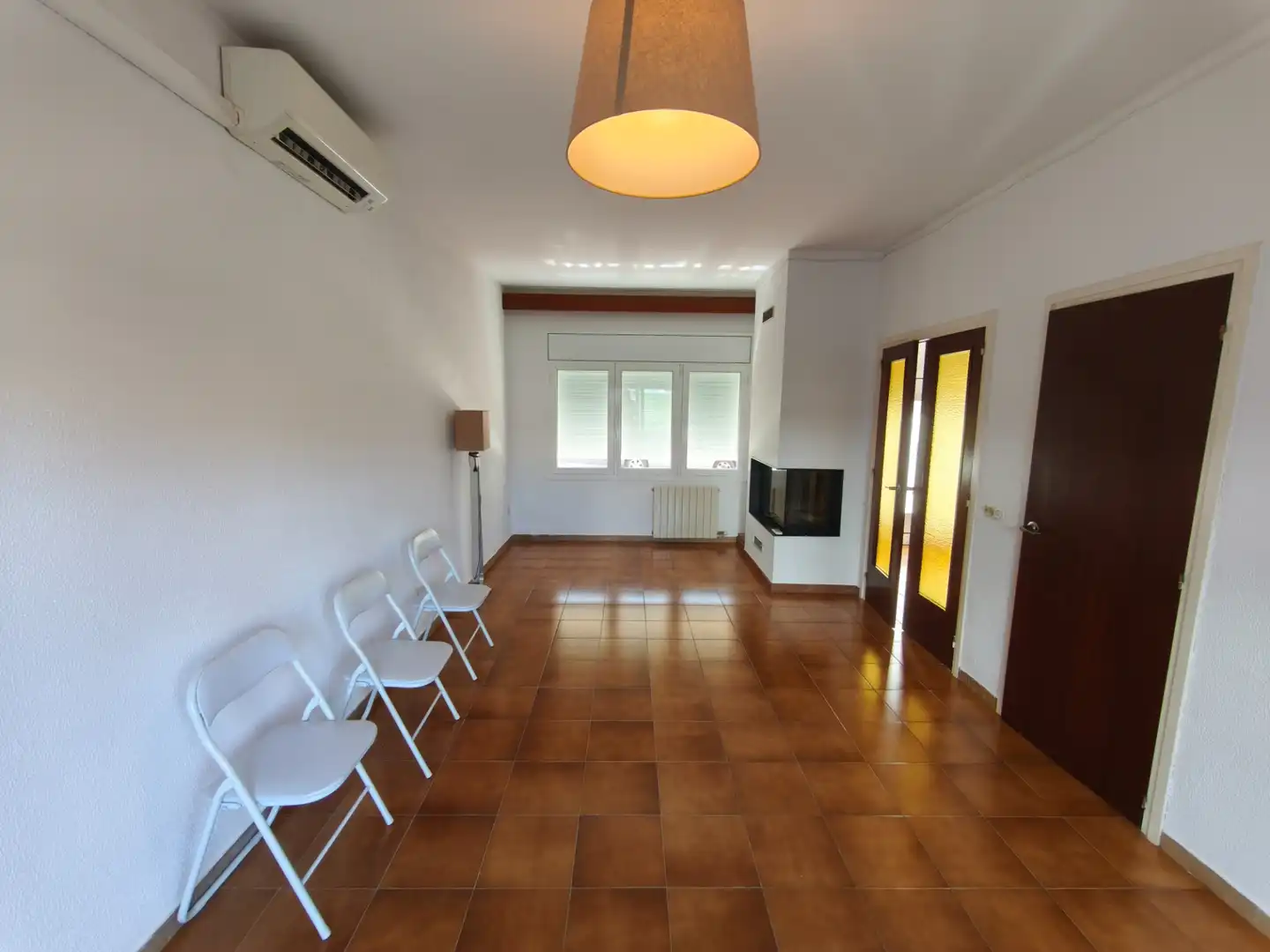 Sala d'estar de Casa adosada de lloguer en Sant Gregori amb Aire condicionat, Calefacció i Jardí privat