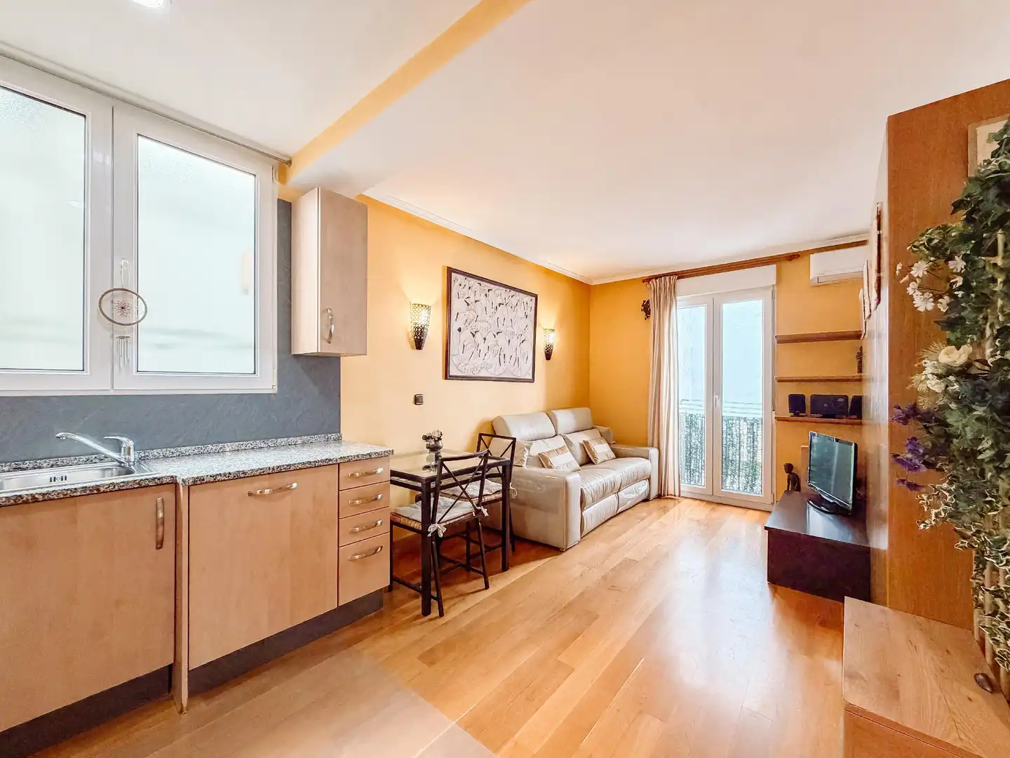 Sala d'estar de Àtic en venda en Donostia - San Sebastián  amb Aire condicionat i Balcó