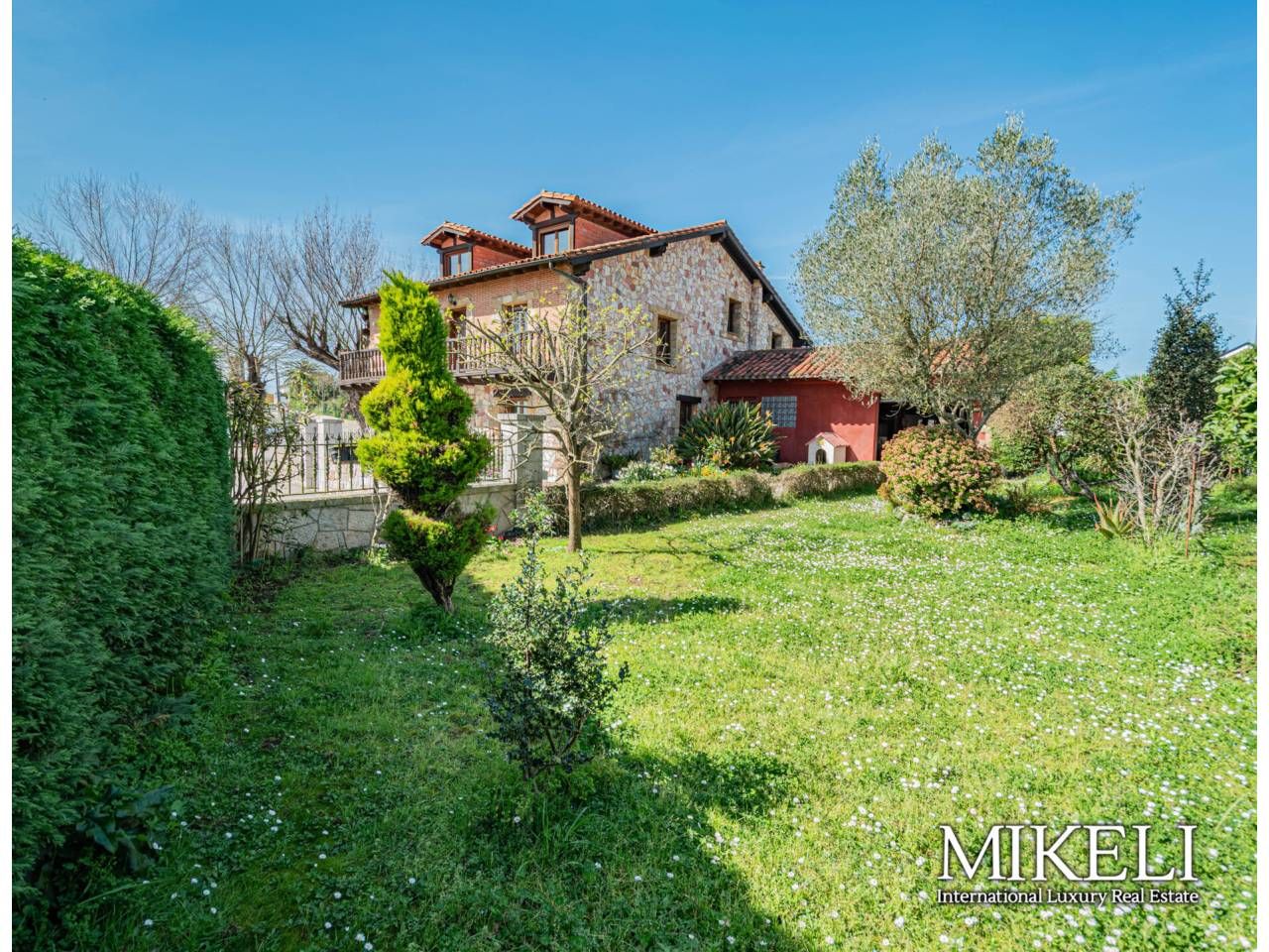 Jardí de Casa o xalet en venda en Santander amb Calefacció i Moblat