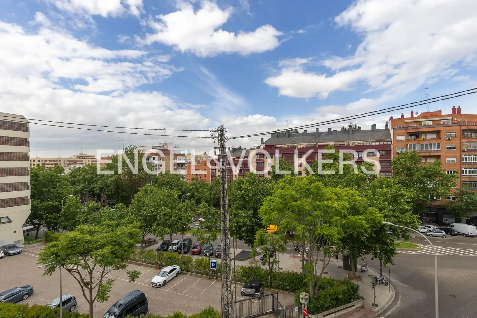 Vista exterior de Ático en venta en Madrid con Aire acondicionado, Calefacción y Terraza