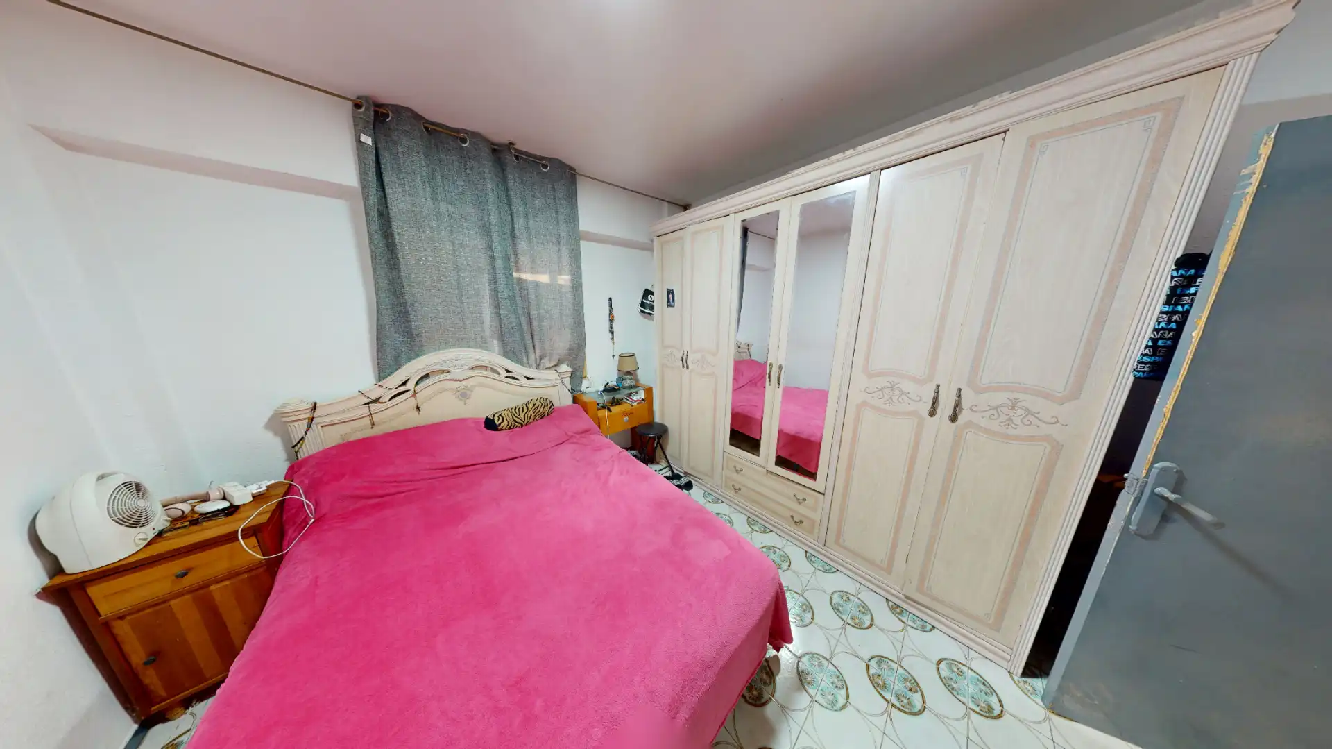 Habitación de Piso en venta en Pla - Carolinas