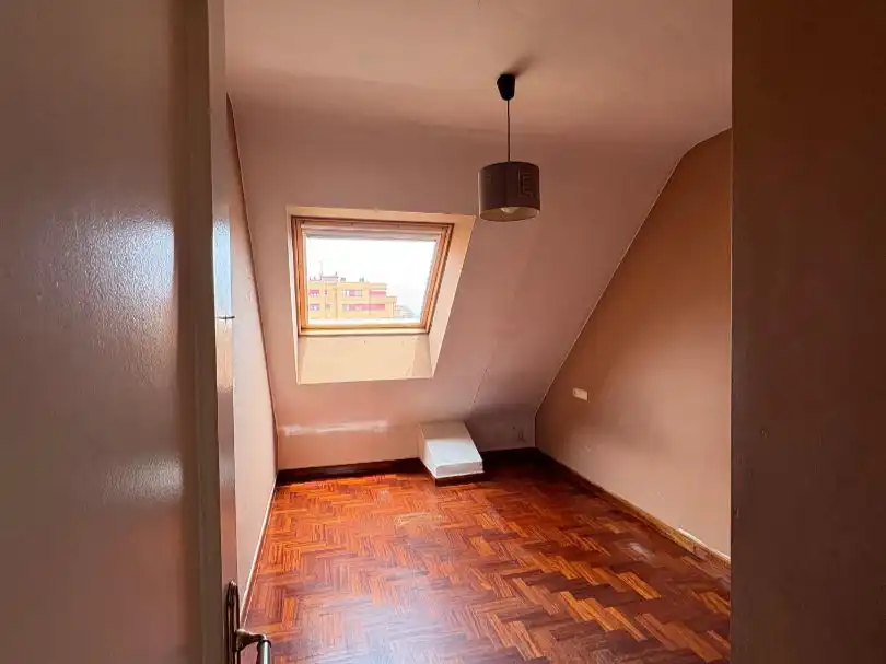 Habitación de Piso en venta en Gijón  con Terraza, Piscina y Balcón