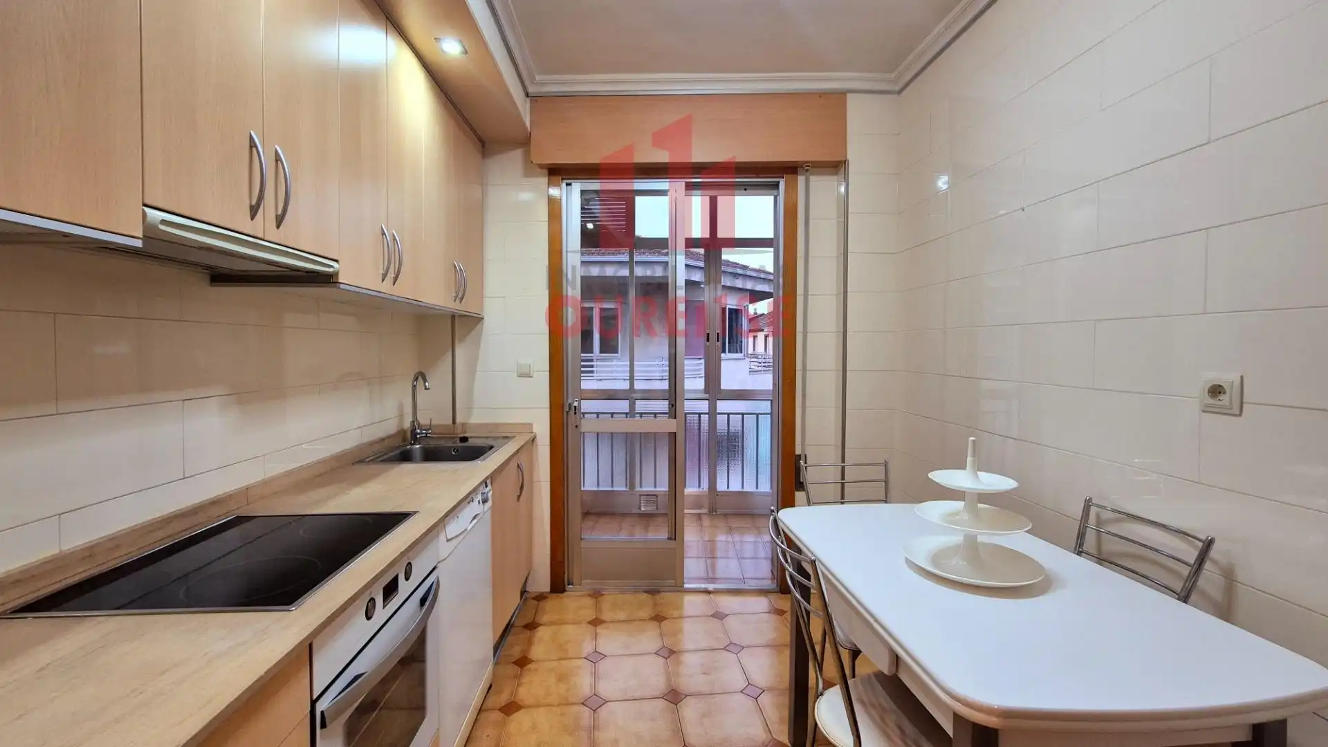 Piso de alquiler en Couto