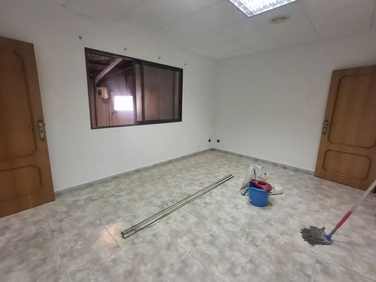 Oficina de alquiler en Sollana con Aire acondicionado y Calefacción