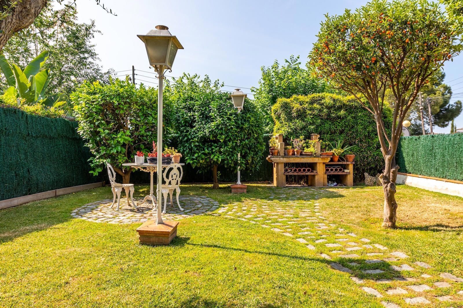 Garden of Single-family semi-detached for sale in El Masnou  with Heating, Terrace and Storage room