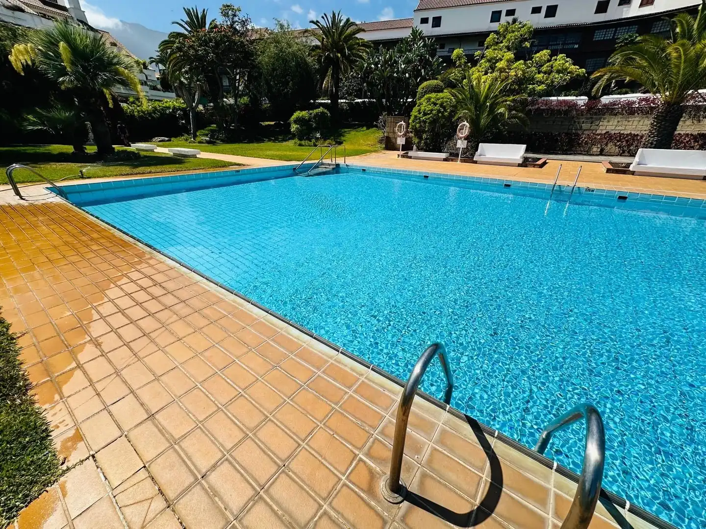 Piscina de Apartamento en venta en Puerto de la Cruz con Terraza y Piscina comunitaria