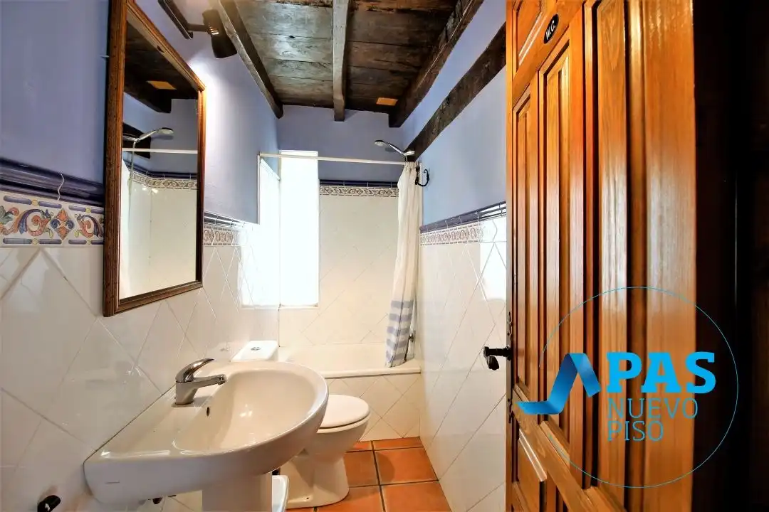 Bathroom of Houses for sale in Camaleño  with Heating, Private garden and Terrace