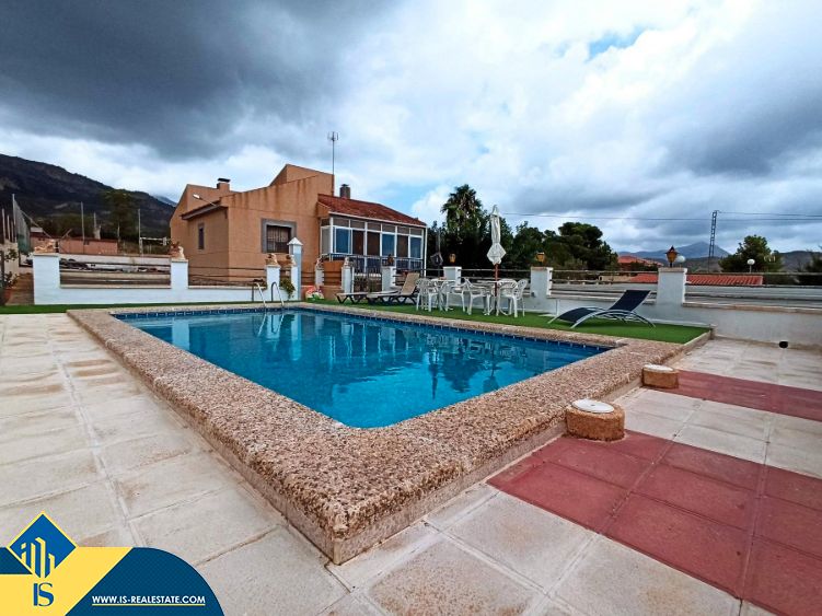 Piscina de Casa o xalet en venda en Alicante / Alacant amb Terrassa, Piscina i Moblat